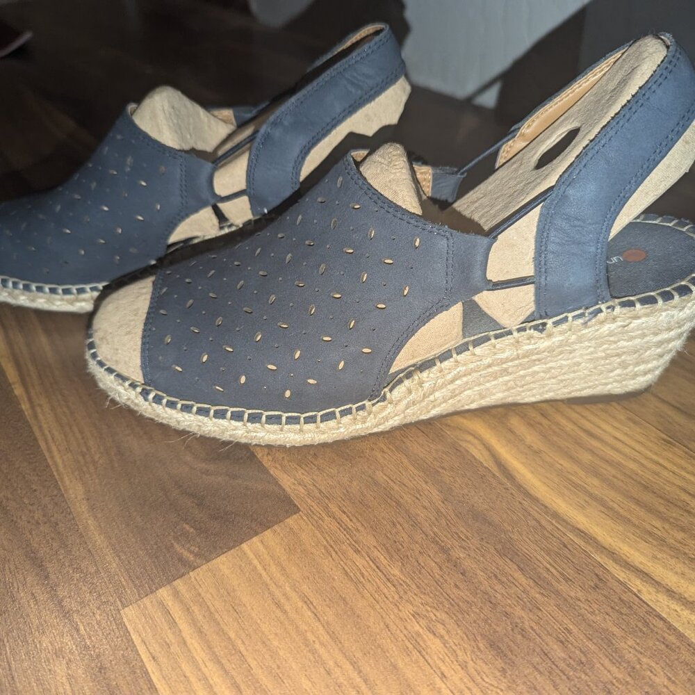 Clarks Unstructured Navy Blue Wedges size 8.5 - Picture 3 of 8